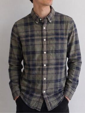 Abercrombie & Fitch Plaid Button-Down Shirt (S)